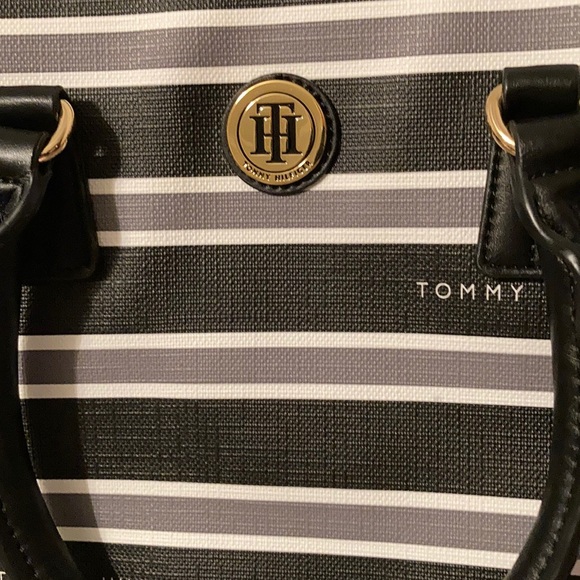 Tommy Hilfiger bag - Picture 2 of 2